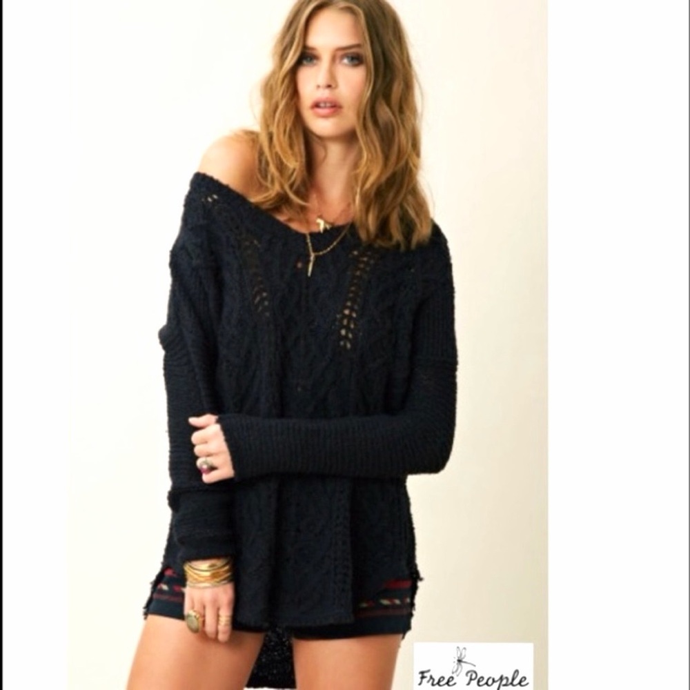 Free People All Mine Sweater Pullover🖤 Destructed Sexy Hip Length Soft Cotton